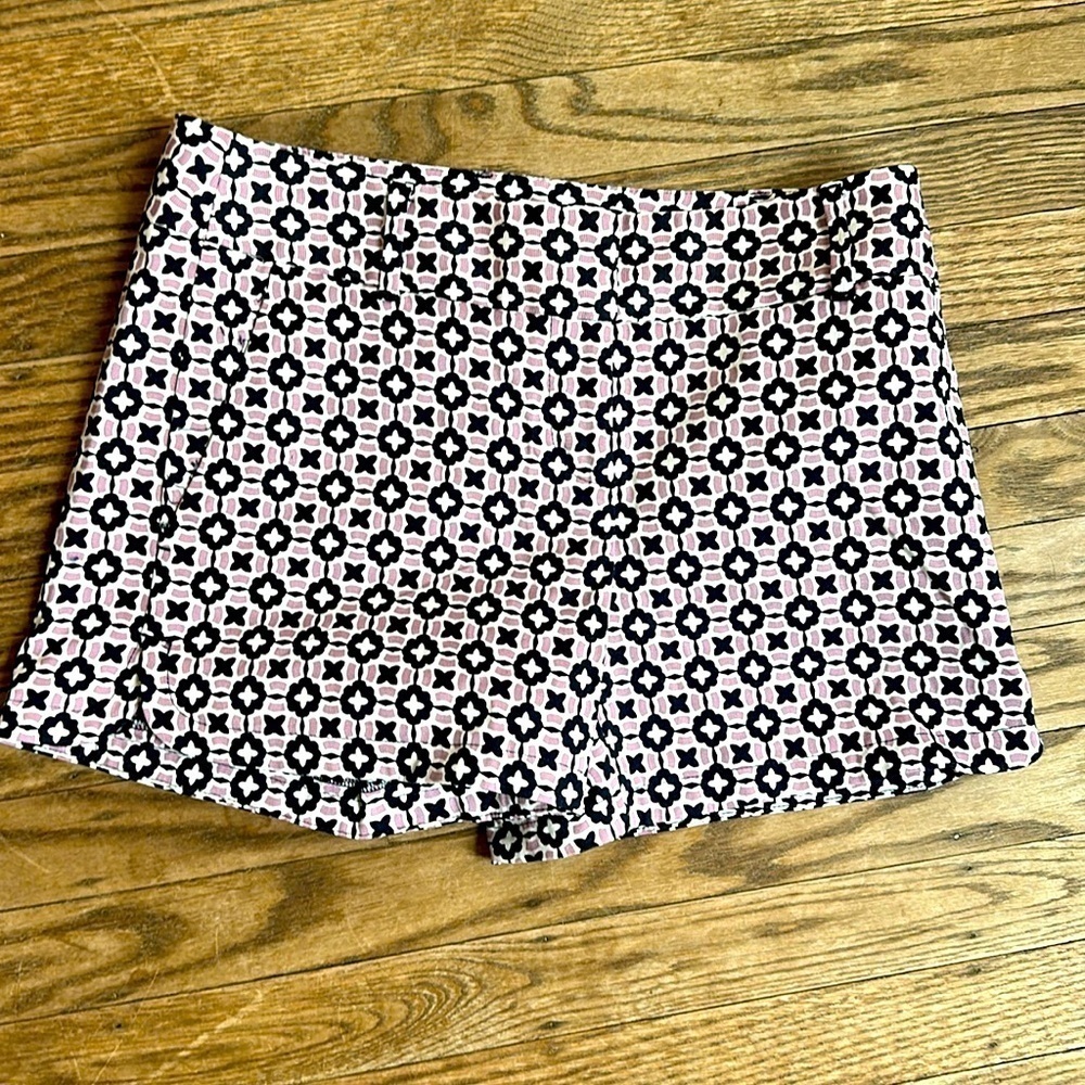 Ann Taylor Loft Women’s The Riviera Geometric Print Shorts Size 0 EUC Stretch